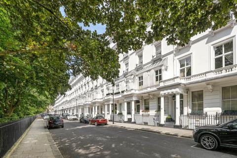 4 bedroom flat for sale, Cadogan Place, Knightsbridge, London, SW1X