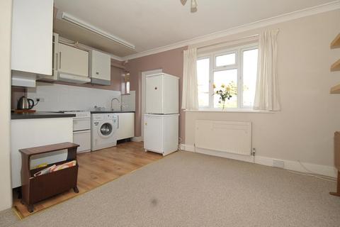 2 bedroom house to rent, Ashburton Road, Ruislip HA4