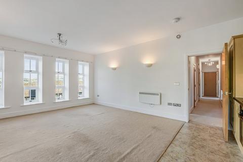 2 bedroom flat for sale, Redding Wood Lane, Steeton, Keighley, West Yorkshire, BD20