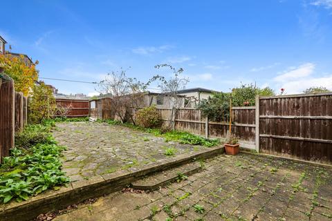 3 bedroom terraced house for sale, Elm Park Road, London