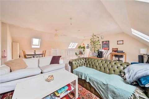 3 bedroom apartment for sale, Kelly Avenue, London