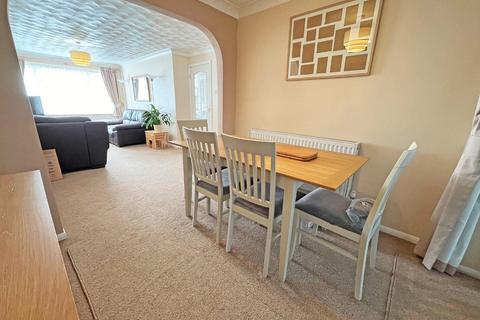 3 bedroom detached house for sale, Basil Green, Peterborough PE2