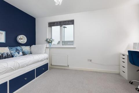 61 Patterton Range Drive, Glasgow, G53 7YZ