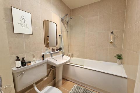 1 bedroom flat for sale, Lithos Road, NW3, Belsize Park