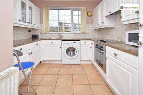 45 Bernard Grove, Stoke-on-trent, ST3 7NZ
