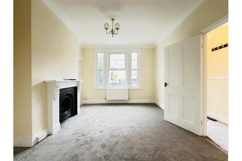 2 bedroom terraced house to rent, Hambro Road, Streatham SW16