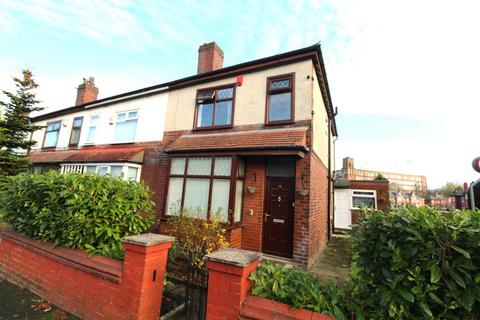 3 bedroom end of terrace house to rent, Hulton Lane, Bolton