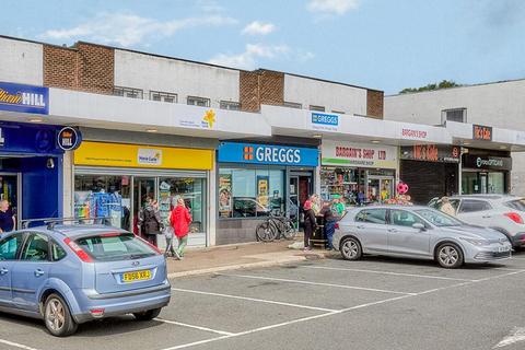 Retail property (out of town) to rent, M Knightswood, Glasgow G14