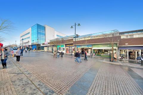 Retail property (high street) to rent, Graham Street, Airdrie ML6