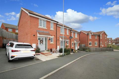 2 bedroom end of terrace house for sale, Bootmaker Crescent, Raunds NN9