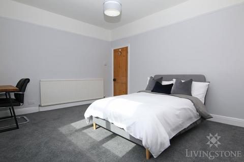 4 bedroom terraced house to rent, Leicester LE2