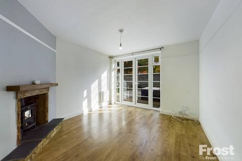 46 Ordnance Close, Feltham, TW13 7AU