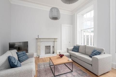 3 bedroom flat to rent, Rutland Square, City Centre, Edinburgh