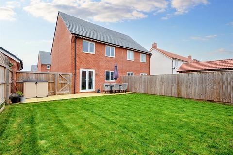 3 bedroom semi-detached house for sale, Huffer Road, Kegworth