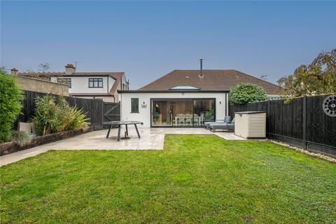 3 bedroom bungalow for sale, Huntingdon Road, Southchurch Park Area, Essex, SS1