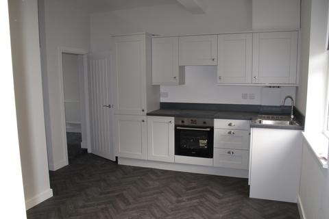 2 bedroom end of terrace house to rent, Crown Street West, Macclesfield, Cheshire, SK11