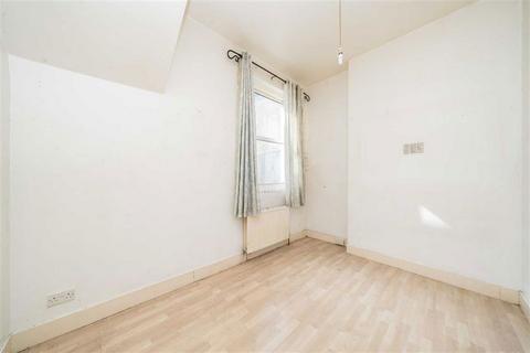 2 bedroom flat for sale, Adelaide Avenue, London SE4