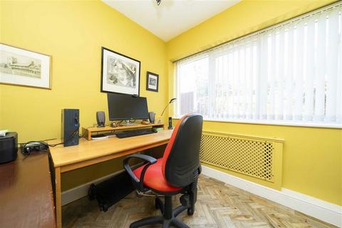 23 Peartree Lane, London, E1W 3SR