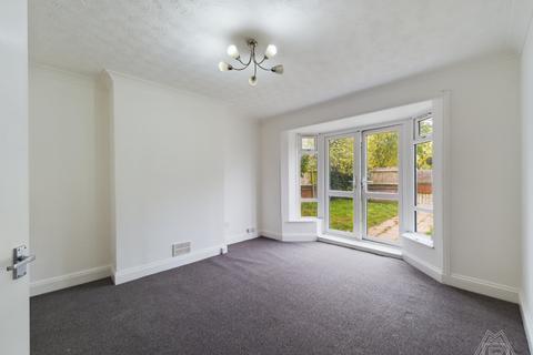 1 bedroom flat to rent, Broxburn Drive, South Ockendon, Essex, RM15