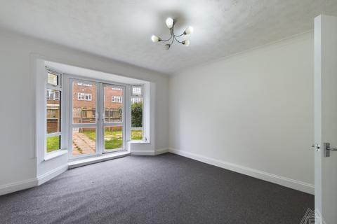 1 bedroom flat to rent, Broxburn Drive, South Ockendon, Essex, RM15