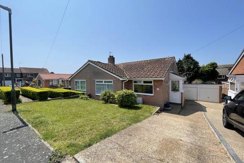 3 bedroom semi-detached bungalow to rent, Kevin Gardens, Woodingdean, Brighton