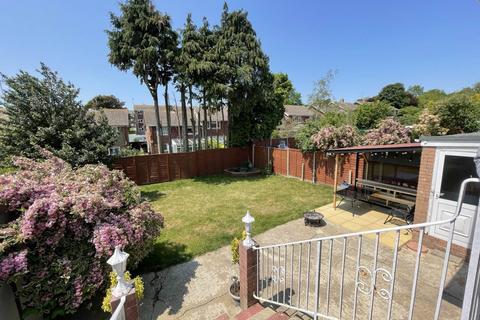 3 bedroom semi-detached bungalow to rent, Kevin Gardens, Woodingdean, Brighton