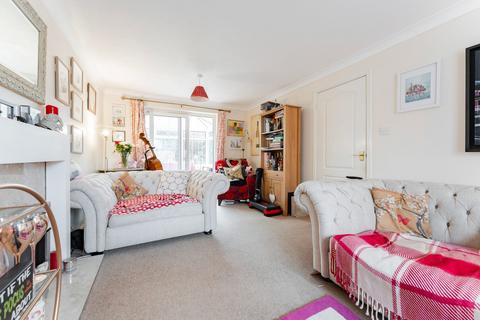 9 Bracken Close, Horsford, Norwich, NR10 3RQ