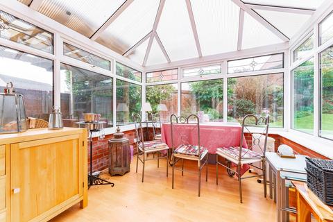9 Bracken Close, Horsford, Norwich, NR10 3RQ