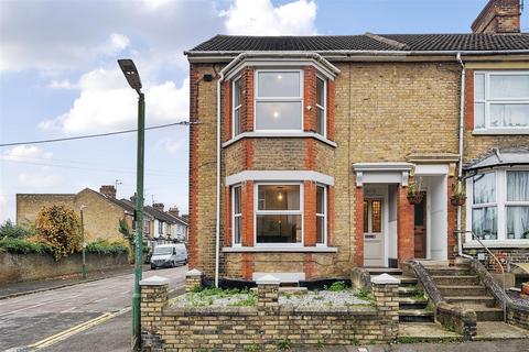 4 bedroom semi-detached house for sale, Bower Lane, Maidstone