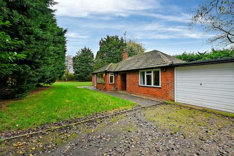 2 bedroom bungalow to rent, High Street, Hurley, Maidenhead, Berkshire, SL6