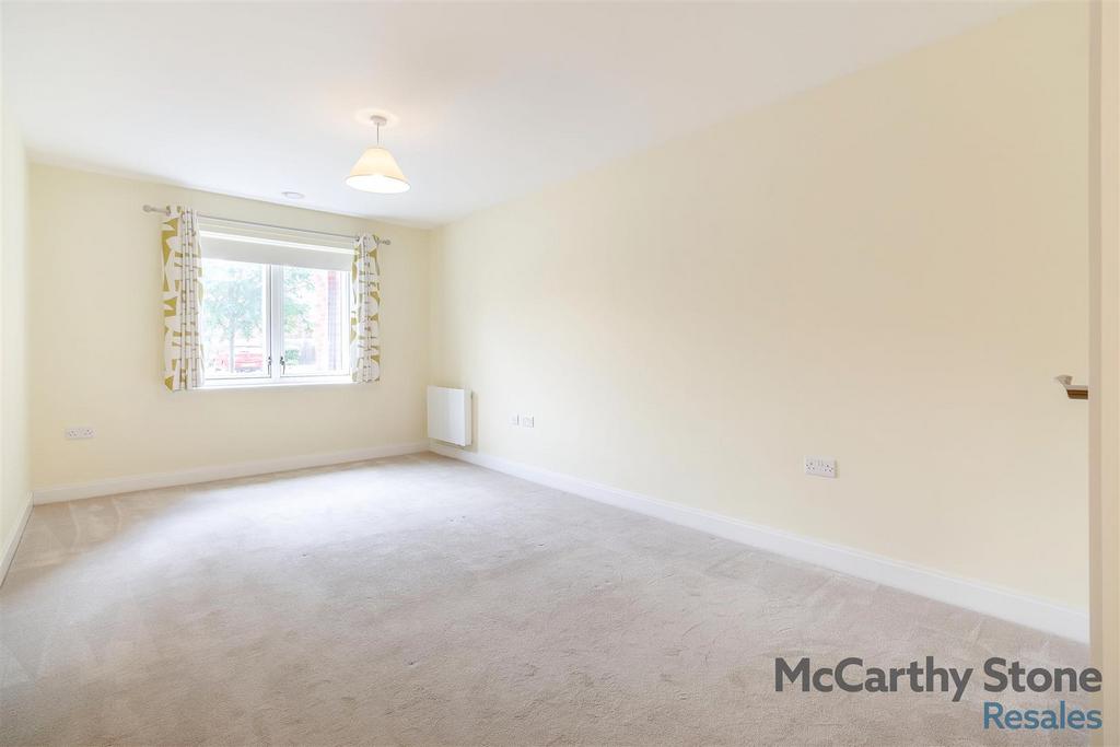 8658613-interior01.jpg