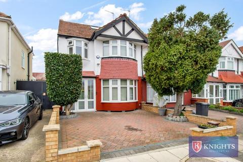 4 bedroom house for sale, Bexley Gardens, London, N9