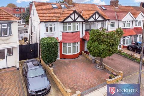 4 bedroom house for sale, Bexley Gardens, London, N9