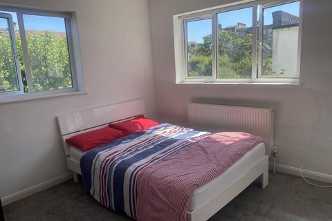 Studio to rent, Carlisle Road, Hove BN3