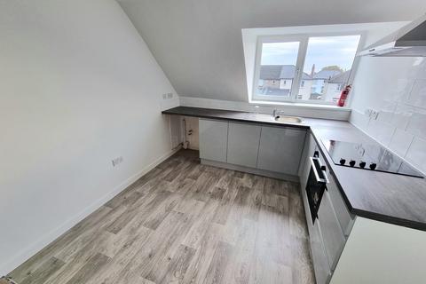 2 bedroom flat to rent, Newport Road, Rumney, Cardiff, South Glamorgan. CF3 4LH