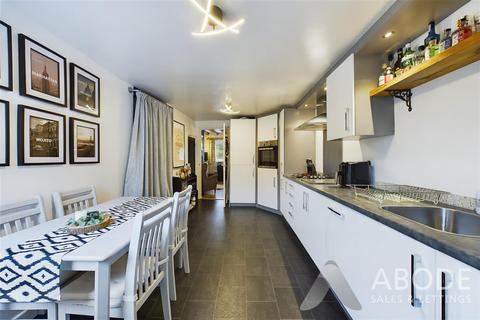 27 Cornmill Lane, Tutbury, Burton-on-trent, DE13 9HA
