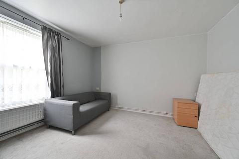 2 bedroom flat for sale, Pearce House, Clapham Park, London, SW2