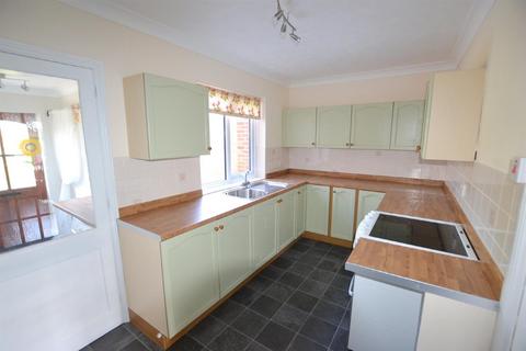 2 bedroom end of terrace house to rent, Weston Terrace, Sheringham