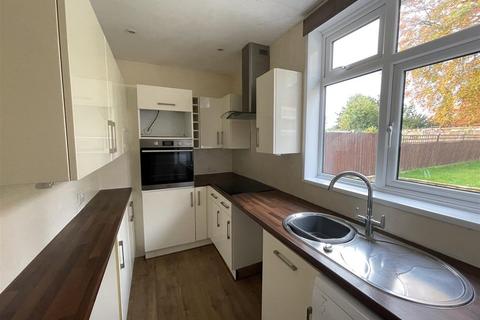 2 bedroom detached bungalow for sale, Harper Road, Salisbury SP2