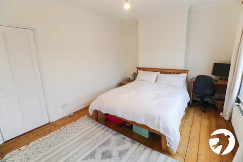 31 Myrtledene Road, London, SE2 0EZ