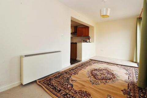 2 bedroom ground floor flat for sale, Edgeworth, Yate, Bristol, BS37