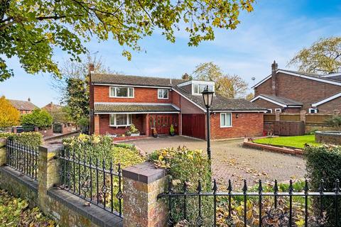 4 bedroom detached house for sale, Sharpenhoe Road, Streatley