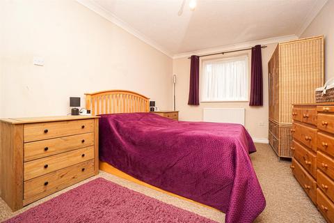 1 bedroom flat for sale, Chapel Park Road, St. Leonards-On-Sea