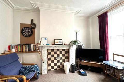 2 bedroom terraced house to rent, Crookesmoor Road, Sheffield S6