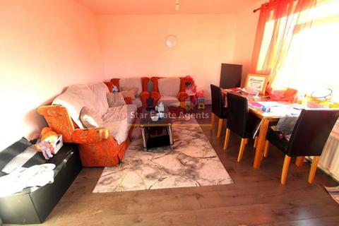 2 bedroom flat for sale, Uxbridge UB10