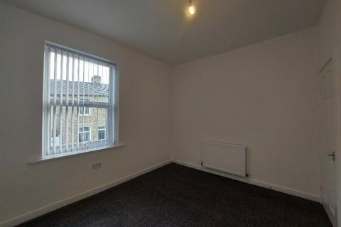 2 bedroom terraced house to rent, Laithe Street, Burnley BB11