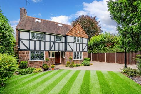 2 Yew Tree Bottom Road, Epsom, KT17 3NF
