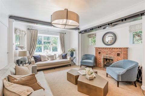 2 Yew Tree Bottom Road, Epsom, KT17 3NF