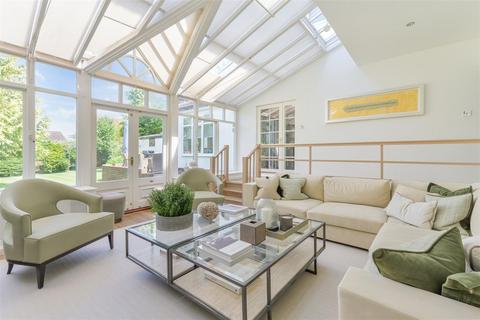 2 Yew Tree Bottom Road, Epsom, KT17 3NF