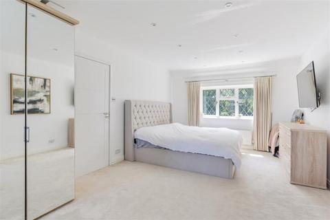 2 Yew Tree Bottom Road, Epsom, KT17 3NF